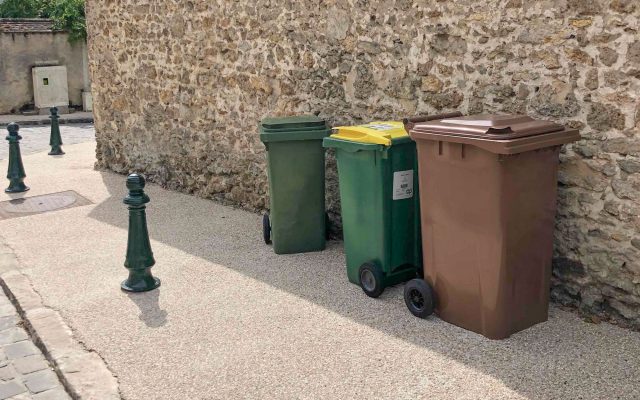 Jours fériés de mai | Gestion des déchets
