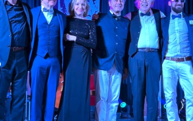 Spectacle | Aznavour chante avec ses amis, ses amours