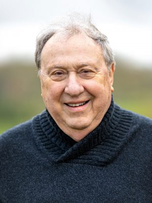 Portrait officiel de Jean-Jacques MAILLARD - Adjoint au maire de Montfort l'Amaury, délégué au développement économique et aux fêtes populaires, 2026